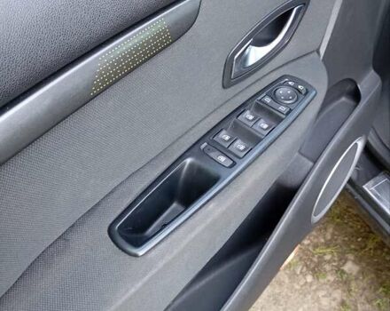 Чорний Рено Сценік, об'ємом двигуна 1.9 л та пробігом 260 тис. км за 7500 $, фото 19 на Automoto.ua