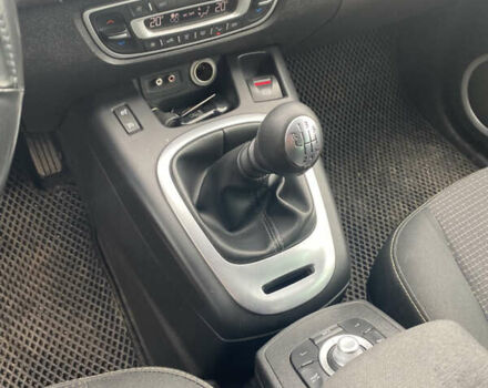 Черный Рено Сценик, объемом двигателя 1.5 л и пробегом 278 тыс. км за 7000 $, фото 3 на Automoto.ua