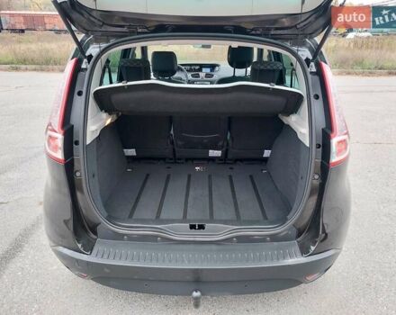 Рено Сценик 2010 в Мерефа на Automoto.ua Черный Рено Сценик, объемом двигателя 1.6 л и пробегом 189 тыс. км за 8100 $, фото 15 на Automoto.ua