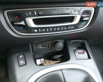 Чорний Рено Сценік, об'ємом двигуна 1.9 л та пробігом 260 тис. км за 7500 $, фото 23 на Automoto.ua