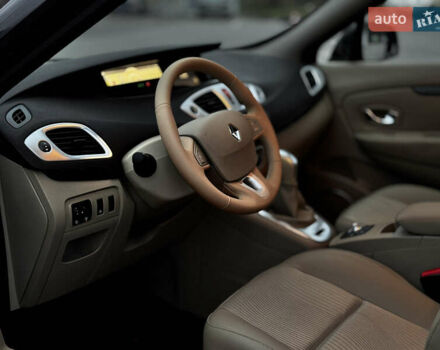 Чорний Рено Сценік, об'ємом двигуна 2 л та пробігом 168 тис. км за 8900 $, фото 6 на Automoto.ua