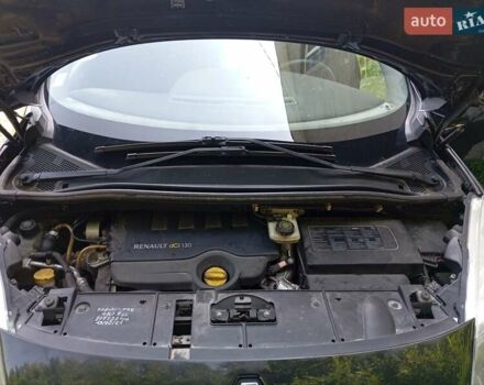 Рено Сценик 2010 в Сторожинце на Automoto.ua Черный Рено Сценик, объемом двигателя 1.9 л и пробегом 260 тыс. км за 7500 $, фото 1 на Automoto.ua