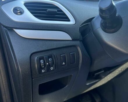 Черный Рено Сценик, объемом двигателя 1.5 л и пробегом 277 тыс. км за 7700 $, фото 18 на Automoto.ua