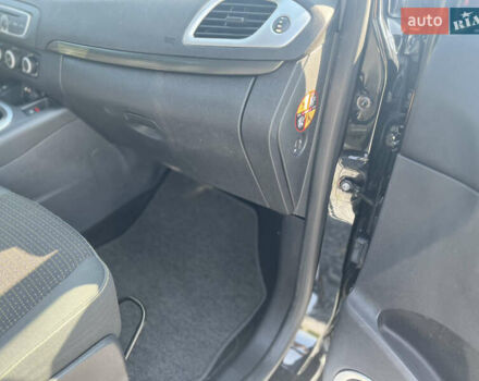 Черный Рено Сценик, объемом двигателя 1.6 л и пробегом 150 тыс. км за 6850 $, фото 43 на Automoto.ua