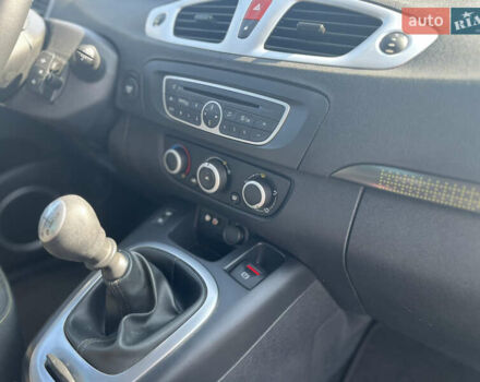 Черный Рено Сценик, объемом двигателя 1.6 л и пробегом 150 тыс. км за 6850 $, фото 39 на Automoto.ua