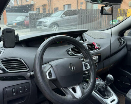 Черный Рено Сценик, объемом двигателя 1.61 л и пробегом 230 тыс. км за 7800 $, фото 7 на Automoto.ua