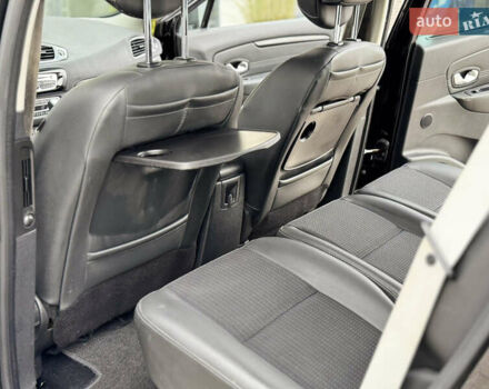 Чорний Рено Сценік, об'ємом двигуна 1.5 л та пробігом 231 тис. км за 7200 $, фото 16 на Automoto.ua