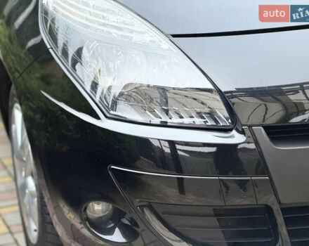 Чорний Рено Сценік, об'ємом двигуна 1.6 л та пробігом 179 тис. км за 6999 $, фото 6 на Automoto.ua