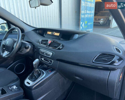 Черный Рено Сценик, объемом двигателя 1.5 л и пробегом 190 тыс. км за 8550 $, фото 49 на Automoto.ua