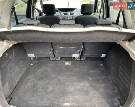 Черный Рено Сценик, объемом двигателя 1.46 л и пробегом 296 тыс. км за 5950 $, фото 12 на Automoto.ua