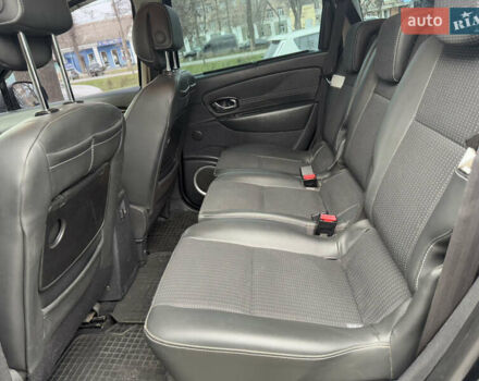 Черный Рено Сценик, объемом двигателя 1.6 л и пробегом 325 тыс. км за 8300 $, фото 12 на Automoto.ua