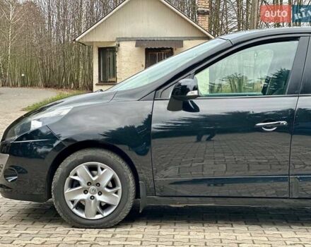 Черный Рено Сценик, объемом двигателя 1.5 л и пробегом 236 тыс. км за 7300 $, фото 15 на Automoto.ua