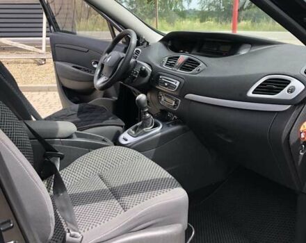 Рено Сценік 2011 у Коломые на Automoto.ua Чорний Рено Сценік, об'ємом двигуна 1.5 л та пробігом 158 тис. км за 5500 $, фото 11 на Automoto.ua