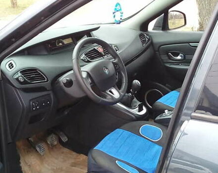 Рено Сценик 2011 в Новоднестровск на Automoto.ua Черный Рено Сценик, объемом двигателя 1.6 л и пробегом 161 тыс. км за 7300 $, фото 2 на Automoto.ua