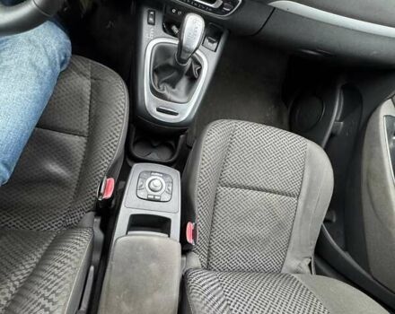 Чорний Рено Сценік, об'ємом двигуна 1.5 л та пробігом 242 тис. км за 8900 $, фото 8 на Automoto.ua