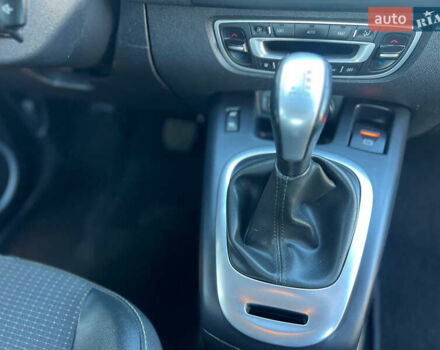 Черный Рено Сценик, объемом двигателя 1.5 л и пробегом 190 тыс. км за 8550 $, фото 25 на Automoto.ua