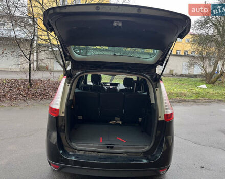 Чорний Рено Сценік, об'ємом двигуна 1.5 л та пробігом 279 тис. км за 7000 $, фото 8 на Automoto.ua