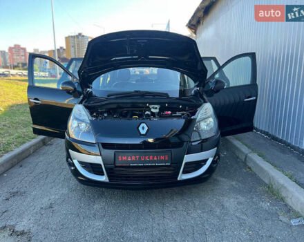 Черный Рено Сценик, объемом двигателя 1.5 л и пробегом 190 тыс. км за 8550 $, фото 8 на Automoto.ua