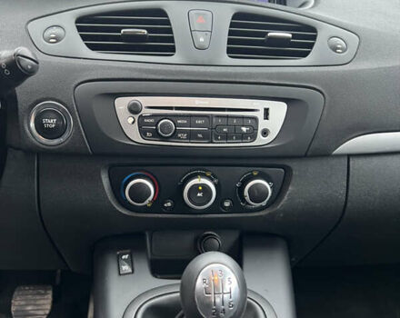 Черный Рено Сценик, объемом двигателя 1.6 л и пробегом 202 тыс. км за 8799 $, фото 29 на Automoto.ua