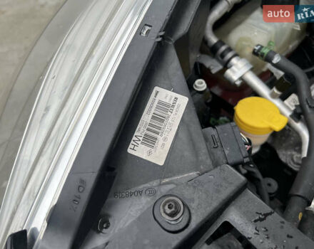 Рено Сценік 2012 у Вінниці на Automoto.ua Чорний Рено Сценік, об'ємом двигуна 1.6 л та пробігом 202 тис. км за 8700 $, фото 78 на Automoto.ua