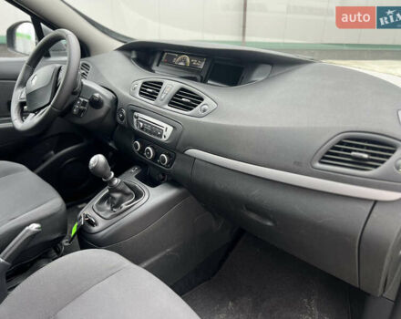 Рено Сценік 2012 у Вінниці на Automoto.ua Чорний Рено Сценік, об'ємом двигуна 1.6 л та пробігом 202 тис. км за 8700 $, фото 66 на Automoto.ua