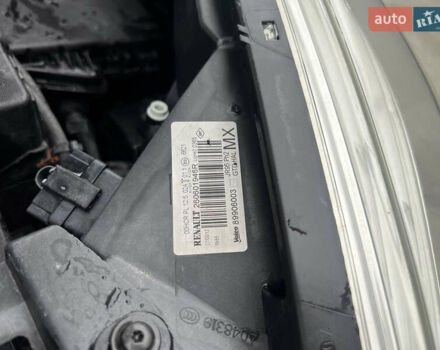 Рено Сценік 2012 у Вінниці на Automoto.ua Чорний Рено Сценік, об'ємом двигуна 1.6 л та пробігом 202 тис. км за 8700 $, фото 77 на Automoto.ua