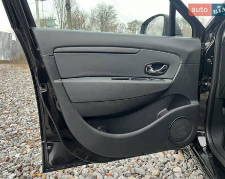 Черный Рено Сценик, объемом двигателя 1.6 л и пробегом 202 тыс. км за 8799 $, фото 22 на Automoto.ua