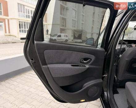Черный Рено Сценик, объемом двигателя 1.5 л и пробегом 325 тыс. км за 5700 $, фото 8 на Automoto.ua