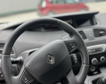 Рено Сценік 2012 у Вінниці на Automoto.ua Чорний Рено Сценік, об'ємом двигуна 1.6 л та пробігом 202 тис. км за 8700 $, фото 32 на Automoto.ua