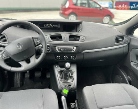 Рено Сценік 2012 у Вінниці на Automoto.ua Чорний Рено Сценік, об'ємом двигуна 1.6 л та пробігом 202 тис. км за 8700 $, фото 48 на Automoto.ua