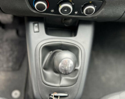 Рено Сценік 2012 у Вінниці на Automoto.ua Чорний Рено Сценік, об'ємом двигуна 1.6 л та пробігом 202 тис. км за 8700 $, фото 33 на Automoto.ua