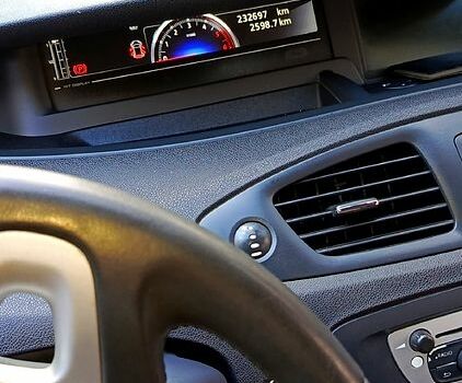 Черный Рено Сценик, объемом двигателя 1.5 л и пробегом 232 тыс. км за 7200 $, фото 4 на Automoto.ua