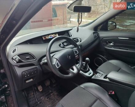 Черный Рено Сценик, объемом двигателя 1.6 л и пробегом 248 тыс. км за 7700 $, фото 17 на Automoto.ua