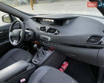 Черный Рено Сценик, объемом двигателя 1.5 л и пробегом 214 тыс. км за 8700 $, фото 26 на Automoto.ua