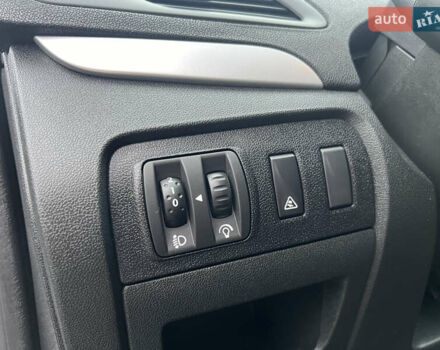 Черный Рено Сценик, объемом двигателя 1.6 л и пробегом 202 тыс. км за 8799 $, фото 26 на Automoto.ua