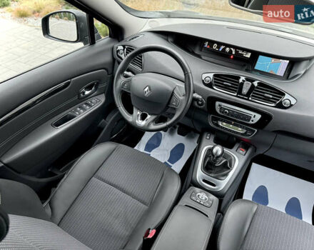 Черный Рено Сценик, объемом двигателя 1.6 л и пробегом 225 тыс. км за 9900 $, фото 60 на Automoto.ua