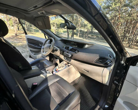 Черный Рено Сценик, объемом двигателя 1.6 л и пробегом 200 тыс. км за 10000 $, фото 4 на Automoto.ua