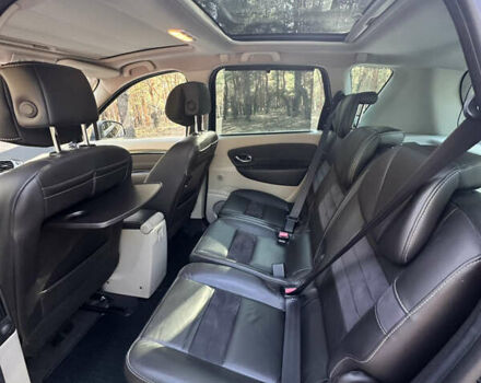 Черный Рено Сценик, объемом двигателя 1.6 л и пробегом 200 тыс. км за 10000 $, фото 5 на Automoto.ua