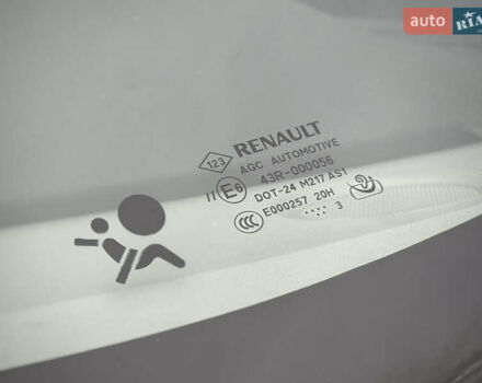 Черный Рено Сценик, объемом двигателя 1.6 л и пробегом 225 тыс. км за 9900 $, фото 107 на Automoto.ua