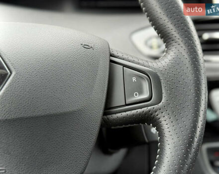 Черный Рено Сценик, объемом двигателя 1.6 л и пробегом 225 тыс. км за 9900 $, фото 95 на Automoto.ua