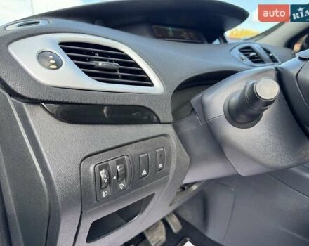 Черный Рено Сценик, объемом двигателя 1.5 л и пробегом 182 тыс. км за 8100 $, фото 8 на Automoto.ua