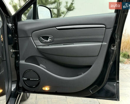 Черный Рено Сценик, объемом двигателя 1.6 л и пробегом 225 тыс. км за 9900 $, фото 86 на Automoto.ua