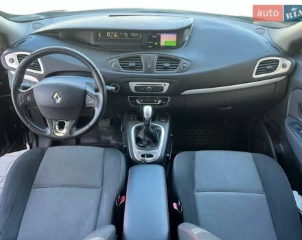 Черный Рено Сценик, объемом двигателя 1.5 л и пробегом 228 тыс. км за 8800 $, фото 17 на Automoto.ua