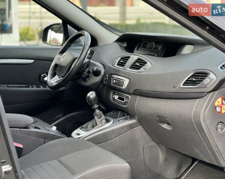 Чорний Рено Сценік, об'ємом двигуна 1.5 л та пробігом 210 тис. км за 10399 $, фото 32 на Automoto.ua