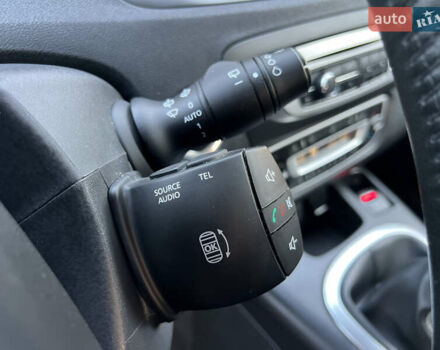 Рено Сценик 2015 в Виннице на Automoto.ua Черный Рено Сценик, объемом двигателя 1.46 л и пробегом 210 тыс. км за 10250 $, фото 77 на Automoto.ua