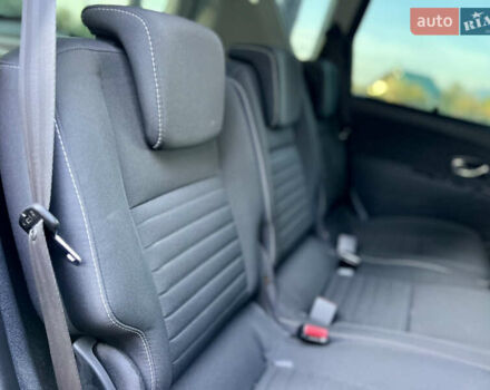 Рено Сценик 2015 в Виннице на Automoto.ua Черный Рено Сценик, объемом двигателя 1.46 л и пробегом 210 тыс. км за 10250 $, фото 62 на Automoto.ua