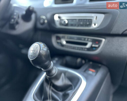 Рено Сценик 2015 в Виннице на Automoto.ua Черный Рено Сценик, объемом двигателя 1.46 л и пробегом 210 тыс. км за 10250 $, фото 53 на Automoto.ua