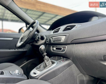 Чорний Рено Сценік, об'ємом двигуна 1.5 л та пробігом 210 тис. км за 10399 $, фото 37 на Automoto.ua