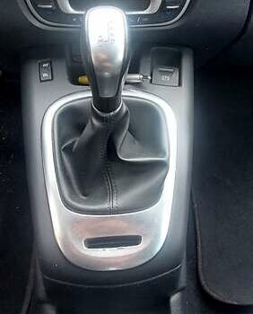 Черный Рено Сценик, объемом двигателя 1.5 л и пробегом 240 тыс. км за 9400 $, фото 11 на Automoto.ua