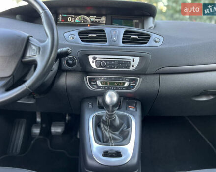 Рено Сценик 2015 в Виннице на Automoto.ua Черный Рено Сценик, объемом двигателя 1.46 л и пробегом 210 тыс. км за 10250 $, фото 69 на Automoto.ua